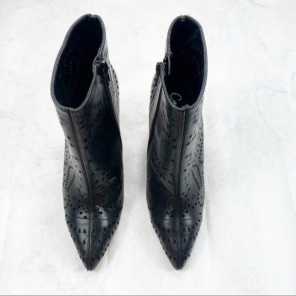 [Carlos Santana] Black Pointed Toe Ankle Bootie - Picture 5 of 5